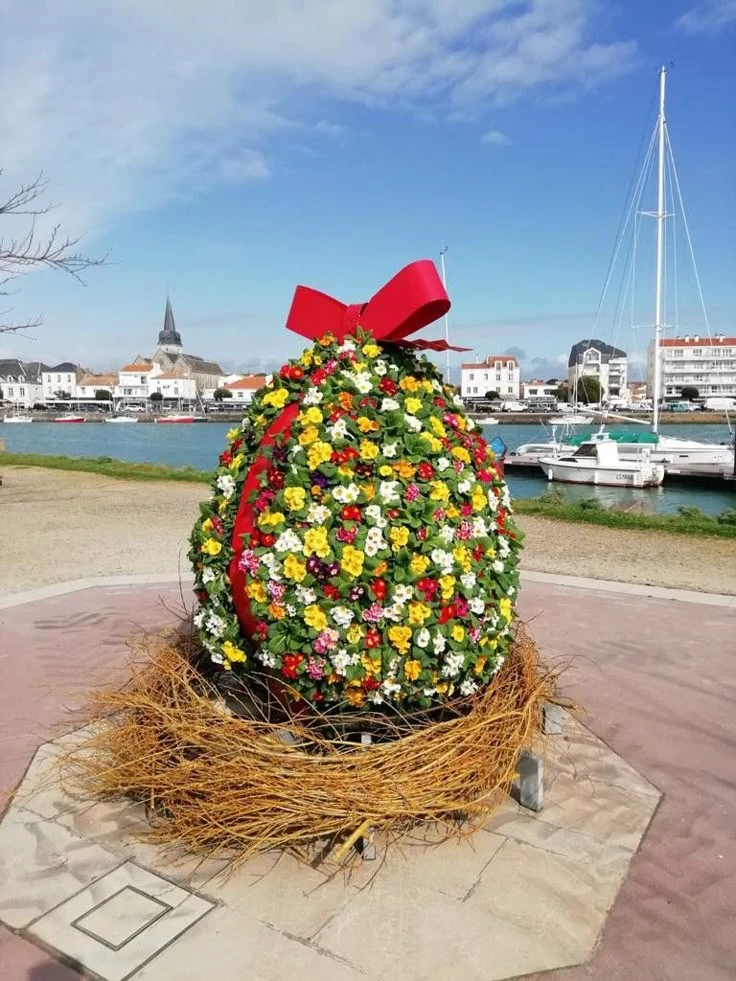 Easter Floats Parade for happy Easter wishes
